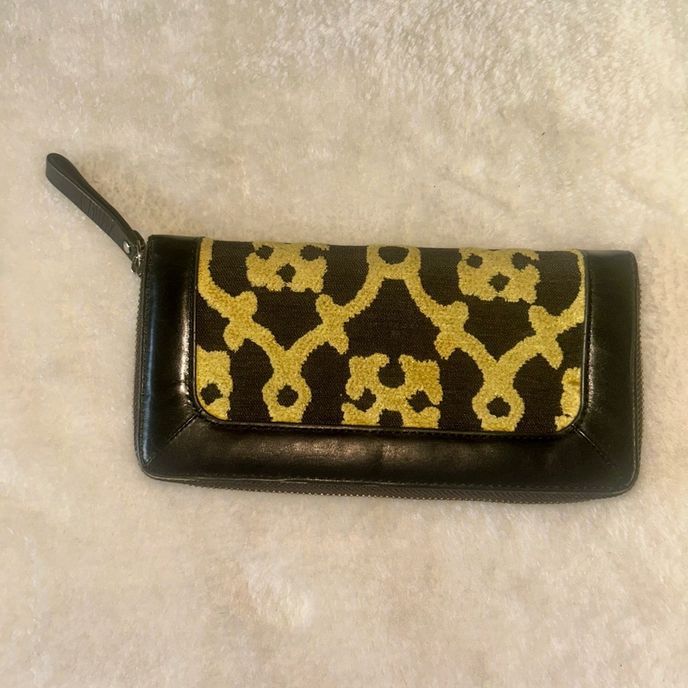 Black/yellow Petunia genuine leather trim zipper Waverly wallet